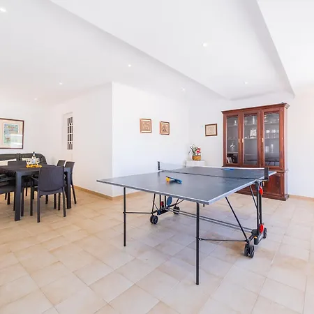 Вилла Villa In Albufeira Near Town Center Албуфейра