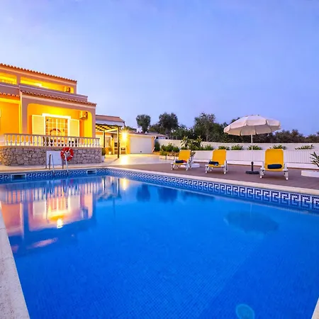 Villa In Albufeira Near Town Center Вилла