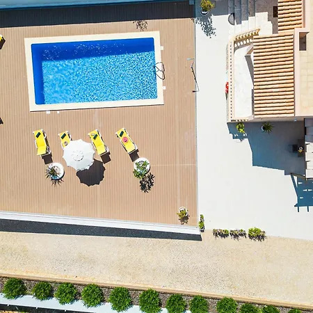 Villa In Albufeira Near Town Center Вилла Албуфейра