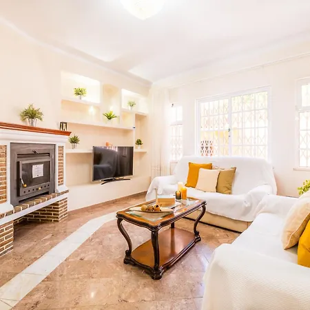Villa In Albufeira Near Town Center Вилла